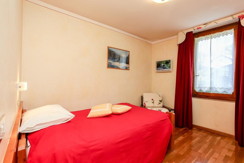 Adele Hotel 3*